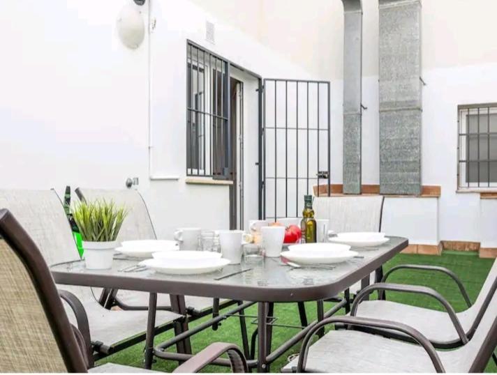 Apartamento con patio y piscina cerca de Sevilla La Algaba Esterno foto