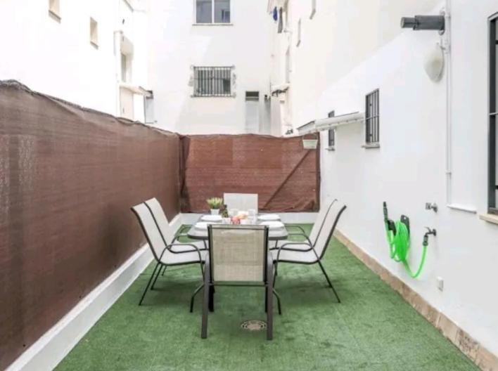 Apartamento con patio y piscina cerca de Sevilla La Algaba Esterno foto